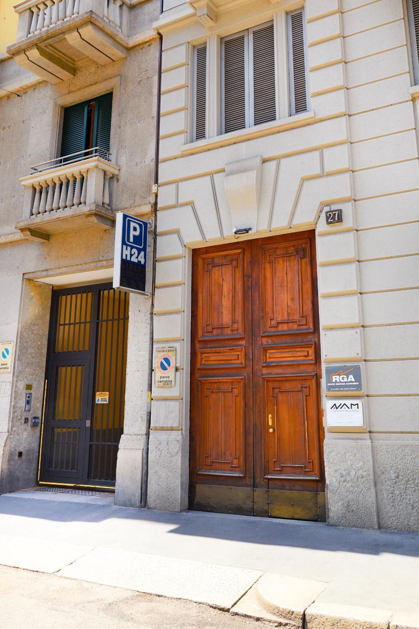 Lorianna Rock House Apartment Milan Luaran gambar